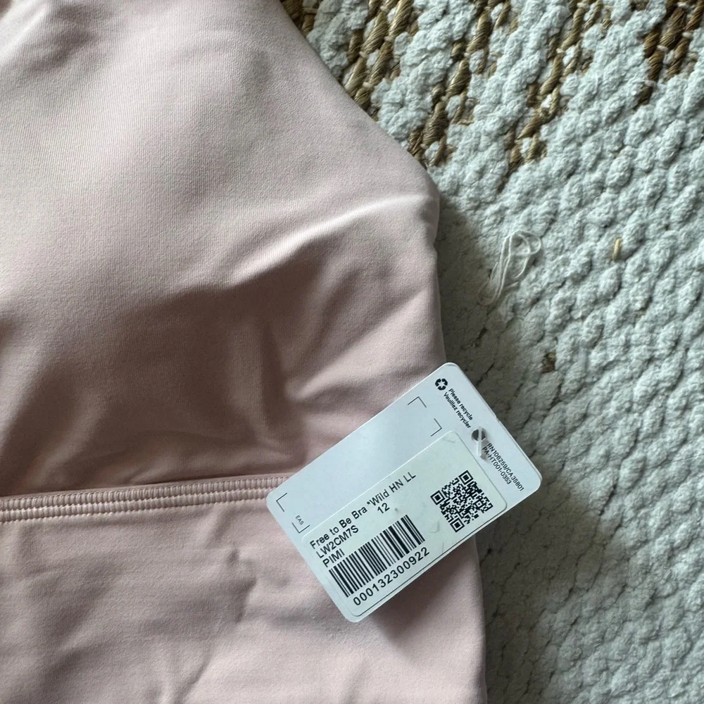 Lululemon Free to be Bra Bra - Picture 3 of 3